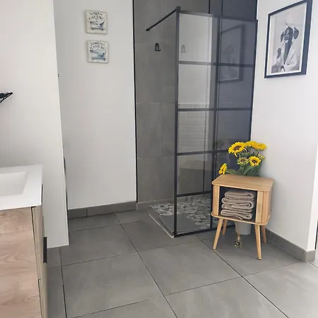 Apartamento 4p Playa Chica 2min Wifi