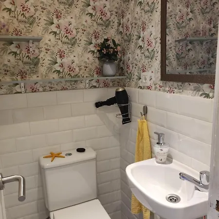 4p Playa Chica 2min Wifi Apartment